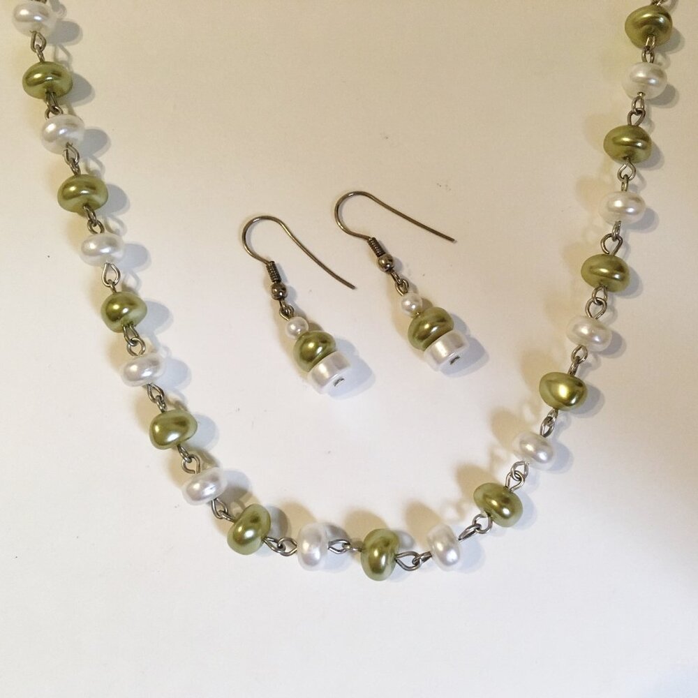 Necklace Earring Set Green White Pearl Beads Silver Chain Handmade Pierced New